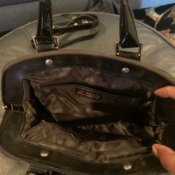 Handbags - Picture 4 of 4